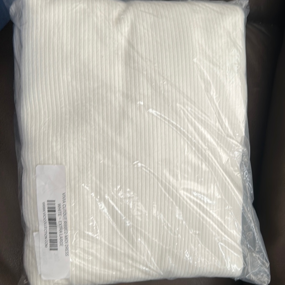 Vivia Cutout Ribbed Midi Dress, White, Extra Large, New with Tag.